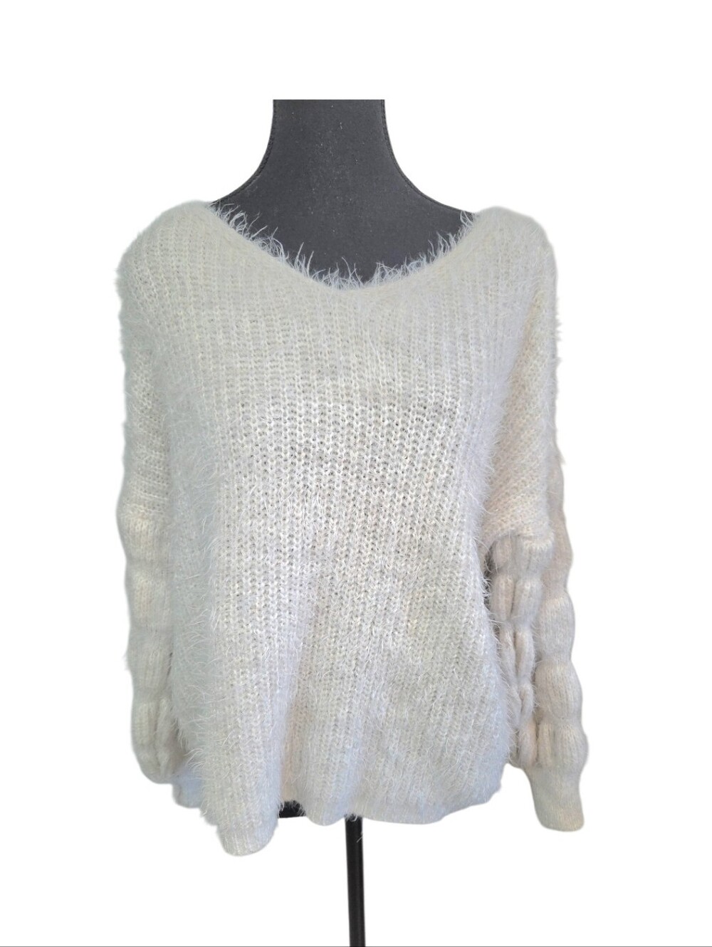 Angela Mara bubbled sleeve eyelash sweater Sz L